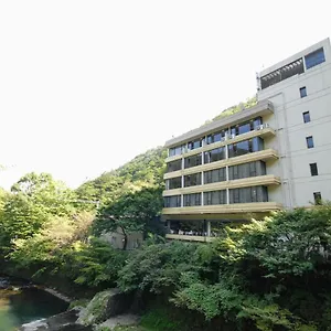 https://tounosawa-quatre-saisons-hotel.hotelshakone.com
